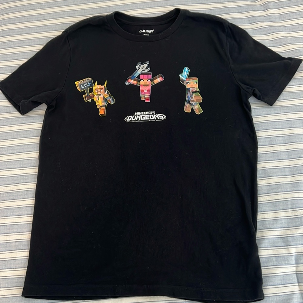 OLD NAVY Minecraft Dungeons TEE. XL (14/16).